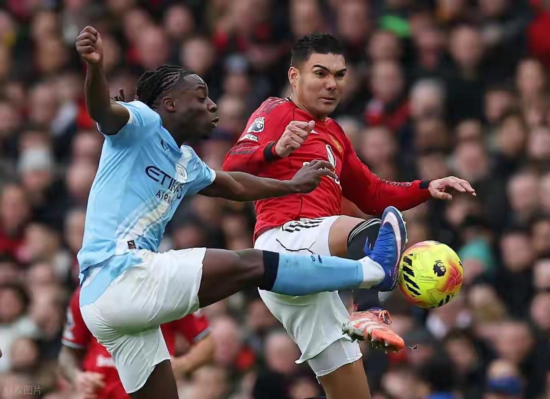 曼城现役球员薪资一览表

      曼联高层还在批曼联球员的薪资高，卡塞米罗的