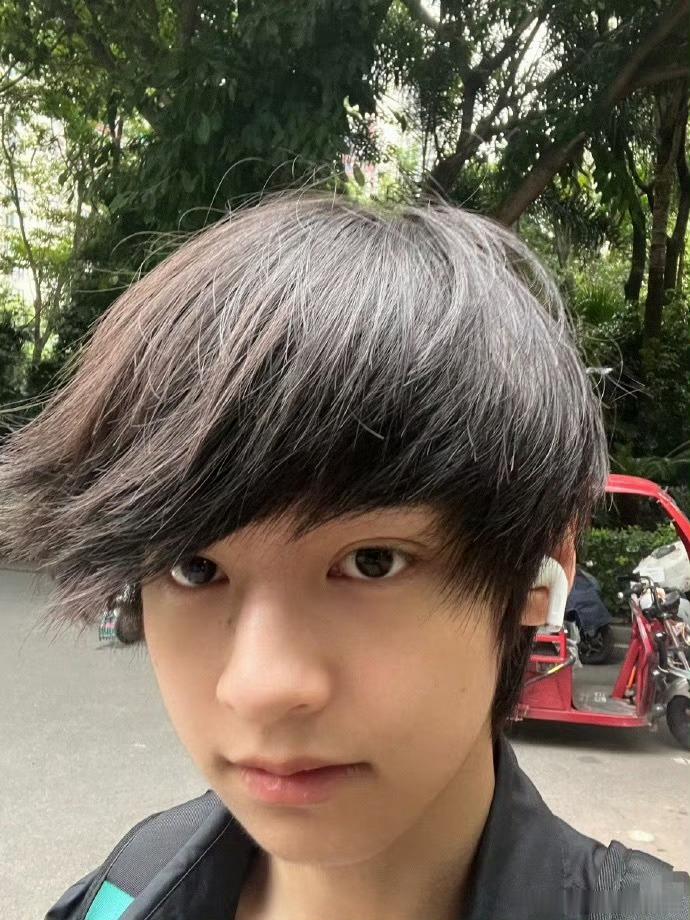 杨涵博泡泡更新 ​​​幻视堡阿敏[笑cry] ​​​