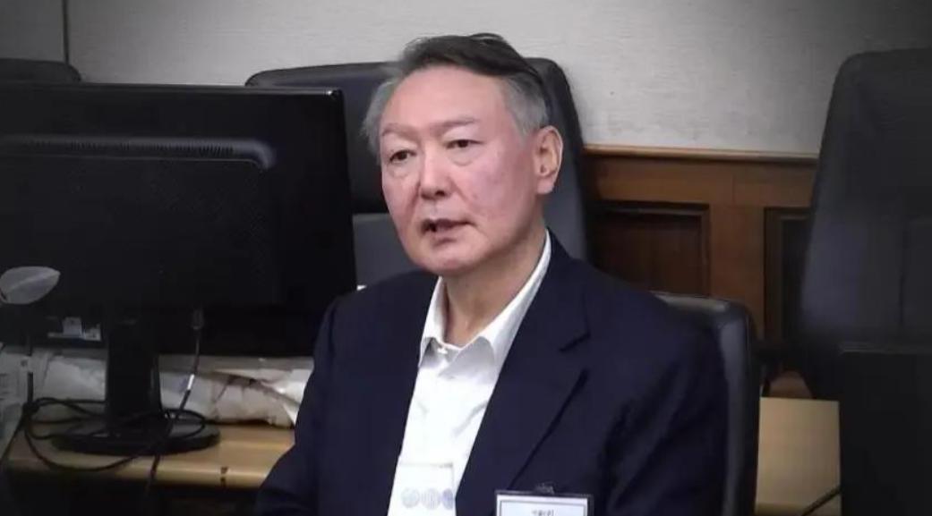 一听死刑两个字，尹锡悦涨红脸，他终于明白，李在明完全不给活路。

2026 年 