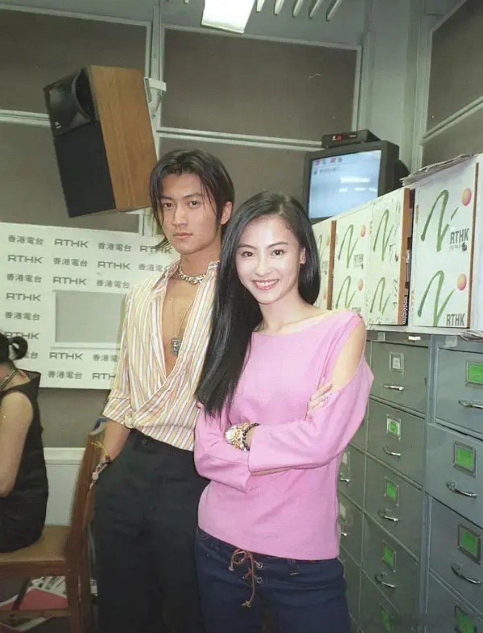 还是原配让人意难平，谢霆锋张柏芝当时多配啊 ​​​