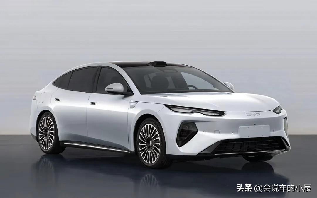 充电5分钟，续航400里！比亚迪海豹08 DM-i闪充登场，纯电300km只是开