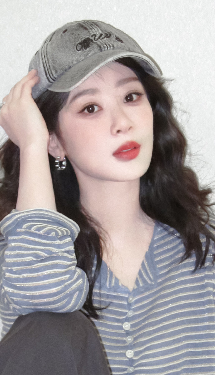 杨紫玉兰花开君再来 💜杨紫董竹君 怀着爱意  带着虔诚  保持温柔  追逐梦想