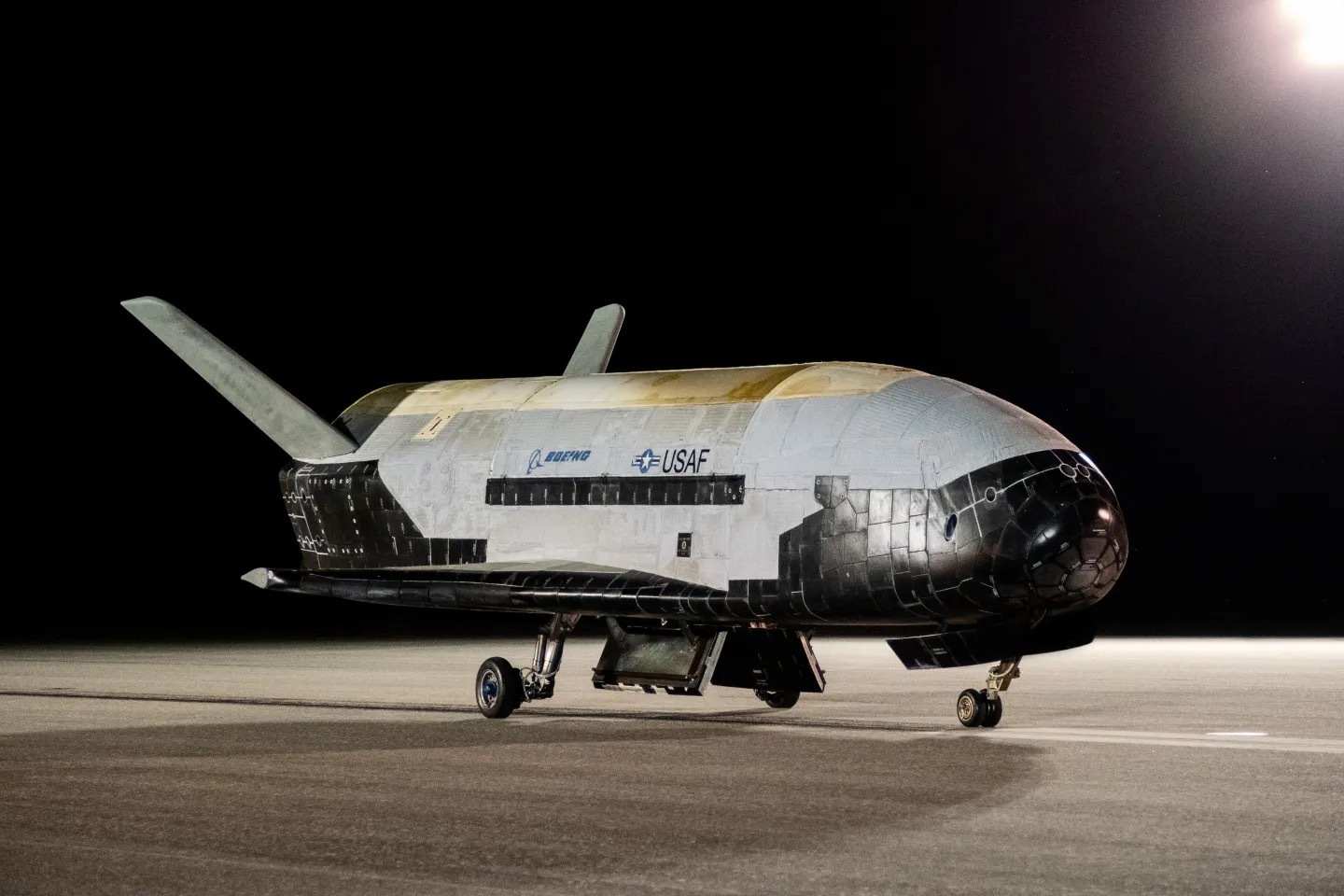 X-37B 航天飞机 