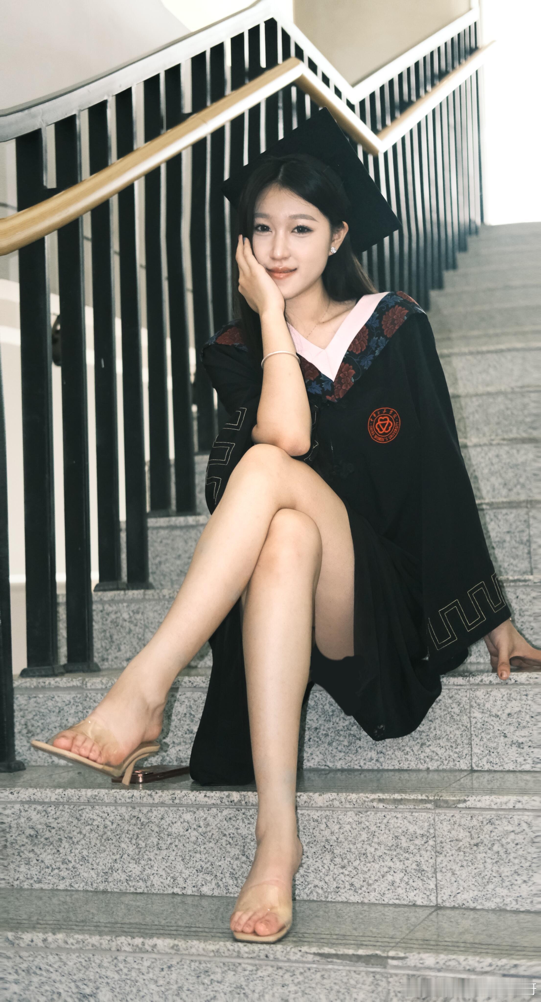 毕业穿凉高 ​​​