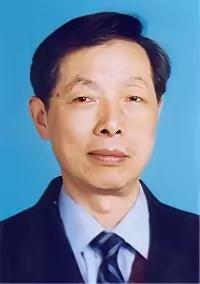 陈立泉，1940年3月出生于四川省南充，固体离子学和能源材料专家，中国工程院院士