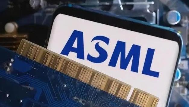 荷兰成了第一个被“祭旗”的欧洲国家！中国曾正式对涉及荷兰ASML光刻机的核心原材