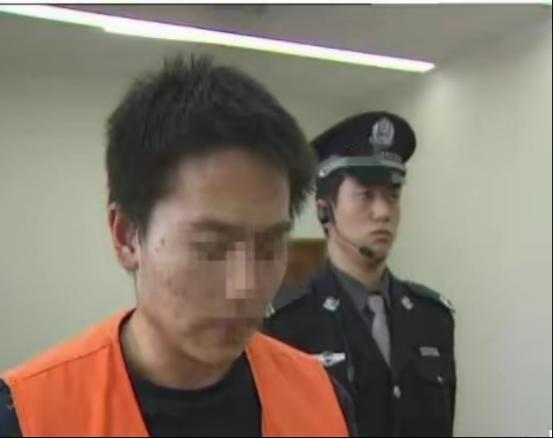 “我真的是太爱他了！”2003年，北京一70多岁大爷被发现惨死家中，尸检的时候法