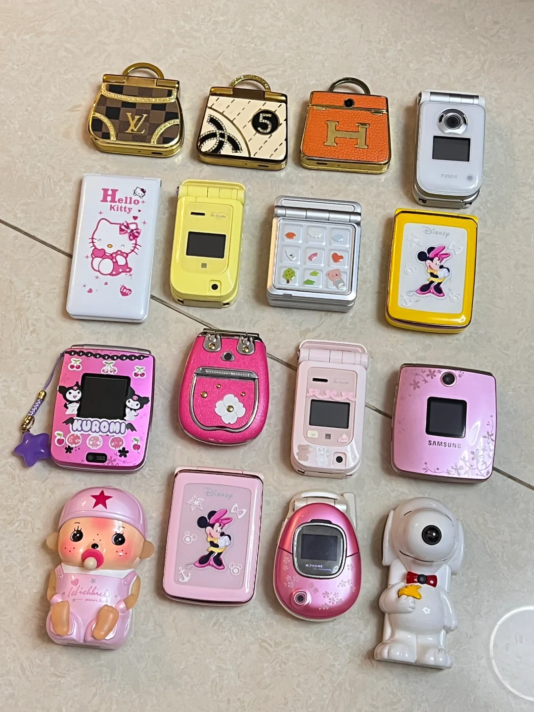 啊啊啊小时候的手机好有趣啊！😭