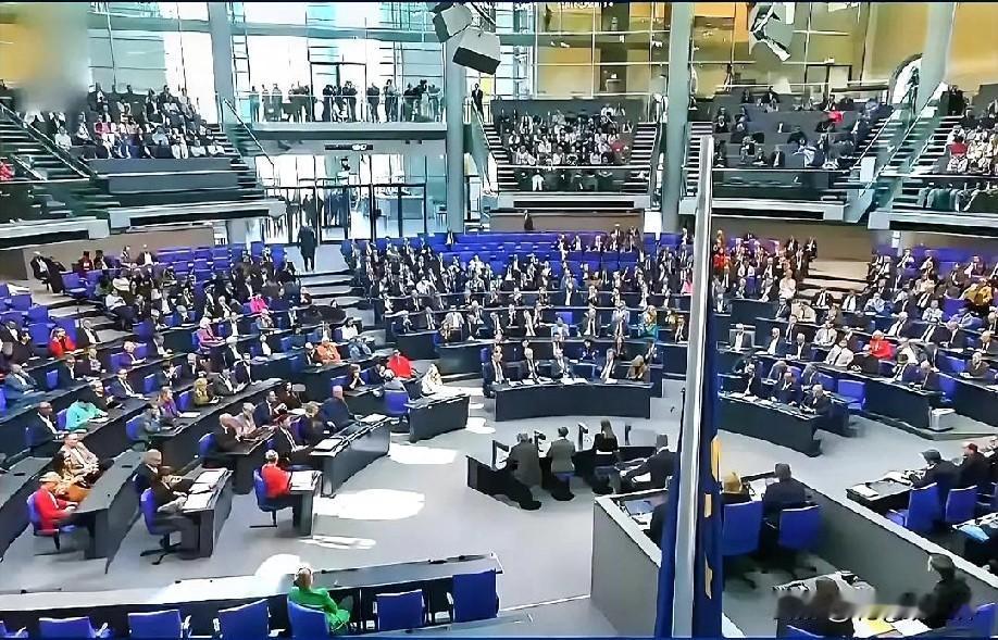 1月27日凌晨的最新消息，速报，全都不容错过，第五条：欧盟委员会对马斯克旗下X平