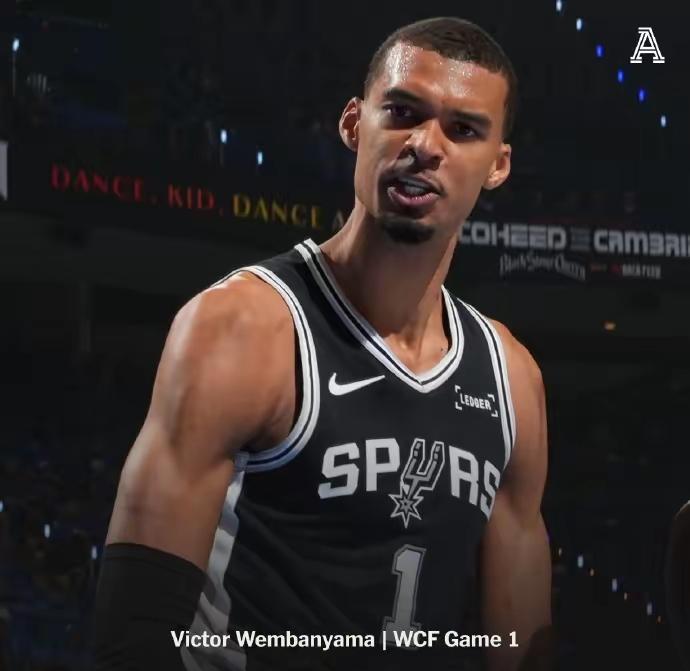 上午刚刚看完NBA西决G4，马刺主场103-82大胜雷霆，总比分来到2-2平，下
