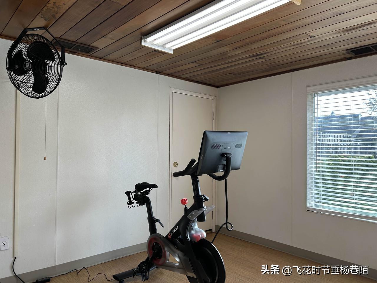 生活中总有人喜欢耍小聪明，爱赚小便宜，实际上是财商、智商、情商三低的人群，在蝇头