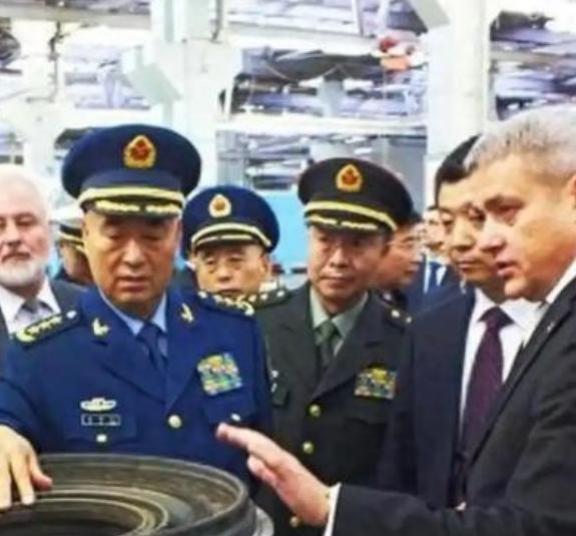 中国用了20年，才把乌克兰军工技术给吃透了，军事因此突飞猛进，可唯独留下了一大遗