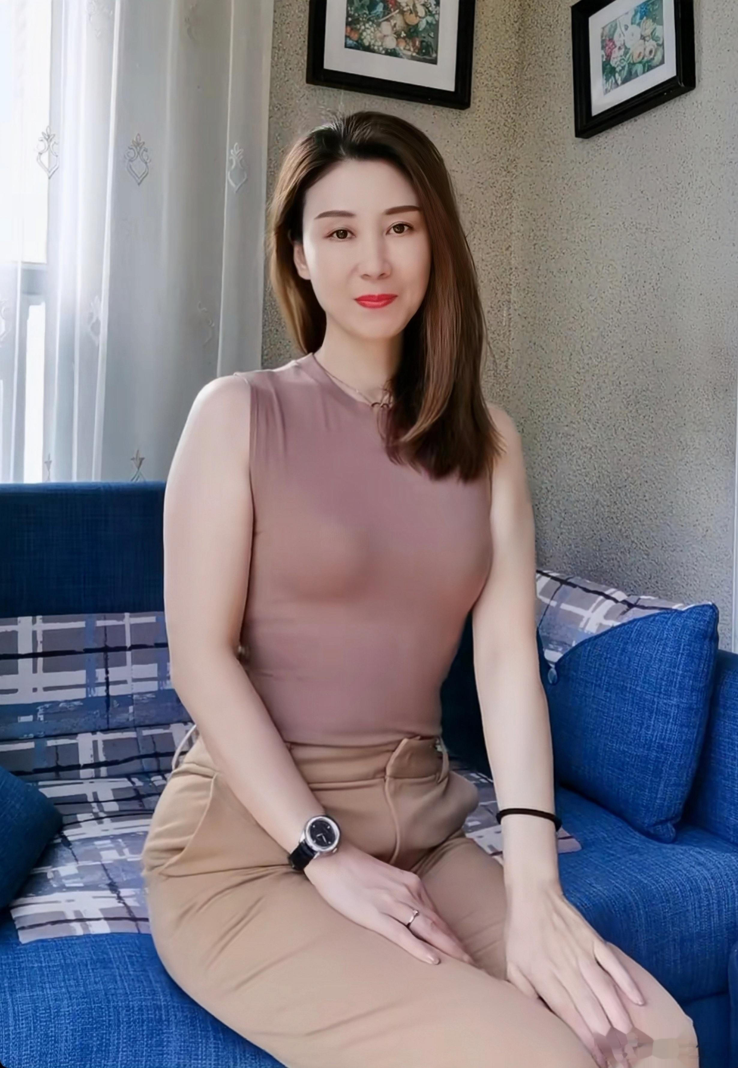 风韵丈母娘 ​​​