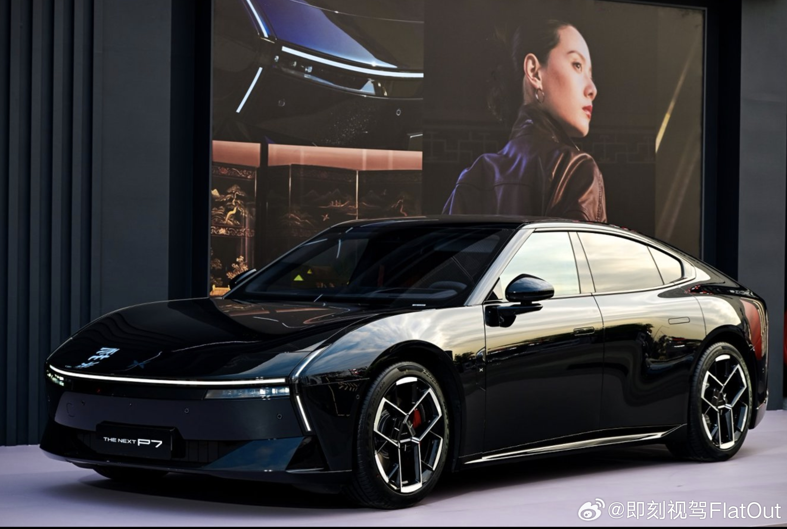 小鹏P7黑白红新色20.38万起今天来梳理一下小鹏P7新增版本新增版本有哪些变化