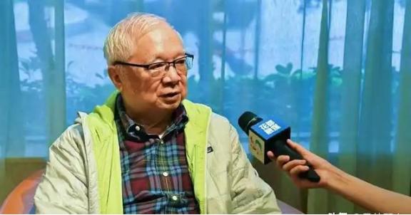 香港富豪：向美国捐1亿，又给大陆捐500亿，竟被李嘉诚“威胁”


一笔跨国捐赠