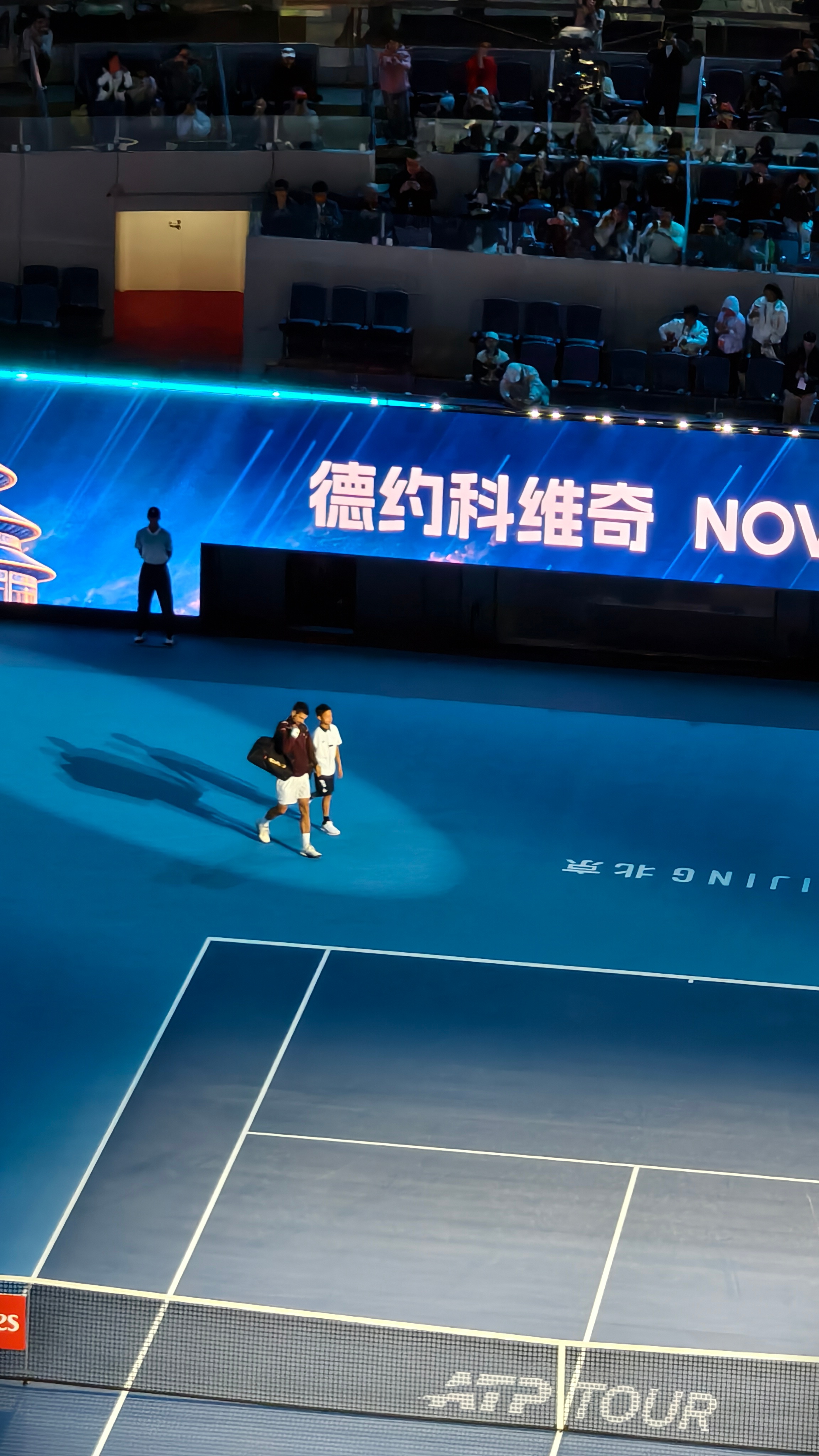 今晚的中网是偶像组🎾先看兹维列夫 × 德约科维奇，下一场还有“火娃”穆霍娃 ×