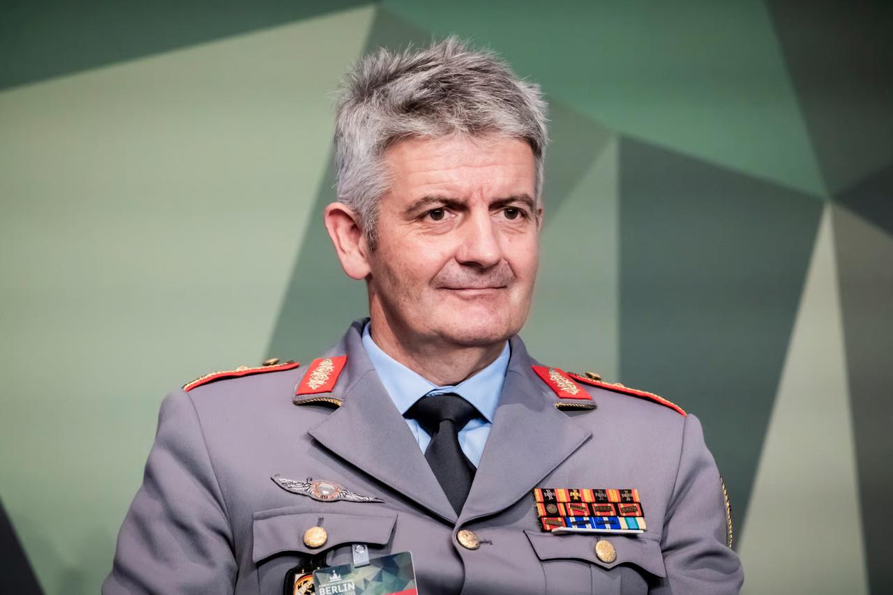 80万兵力将灭俄！德军司令，亚历山大·索尔弗兰克大将军：与俄开战时，北约将部署8