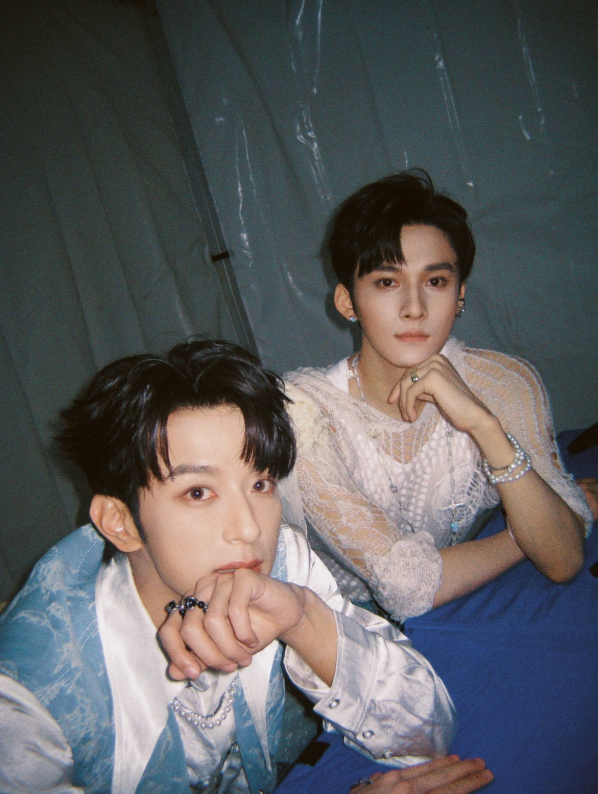 骂江大海的话他只会第一时间找沛恩妈咪撒娇然后并在自己的xhs加上一张合照