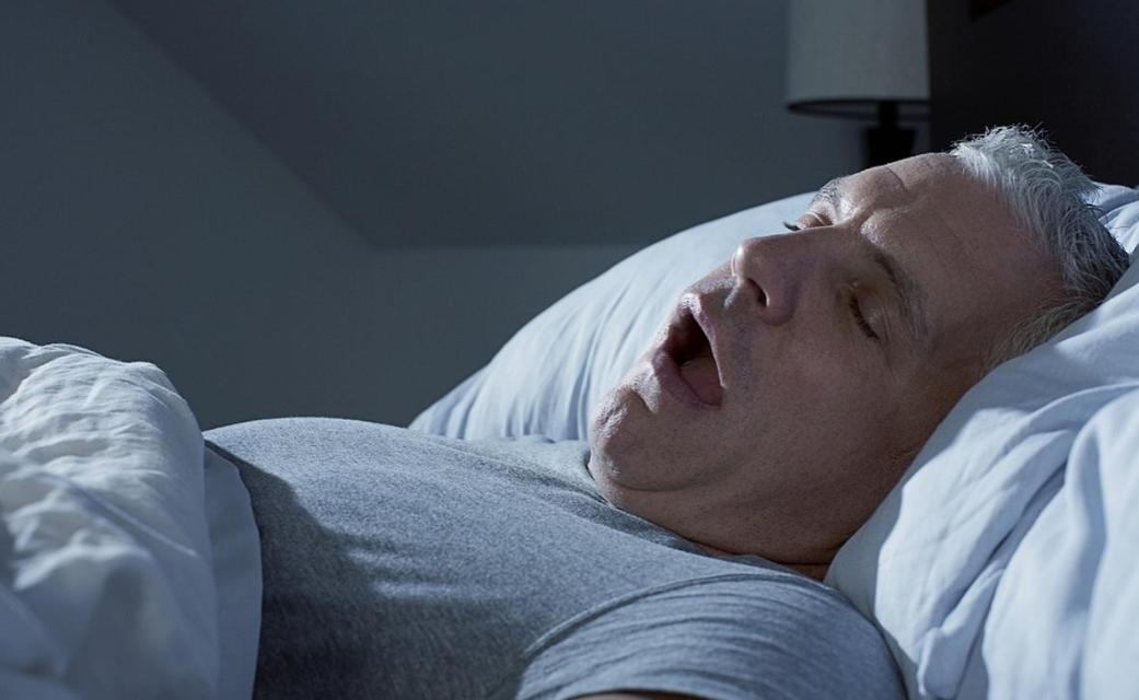 睡觉时总在凌晨3、4点醒来，医生提醒：一般暗示4种问题，别大意

凌晨三四点准时