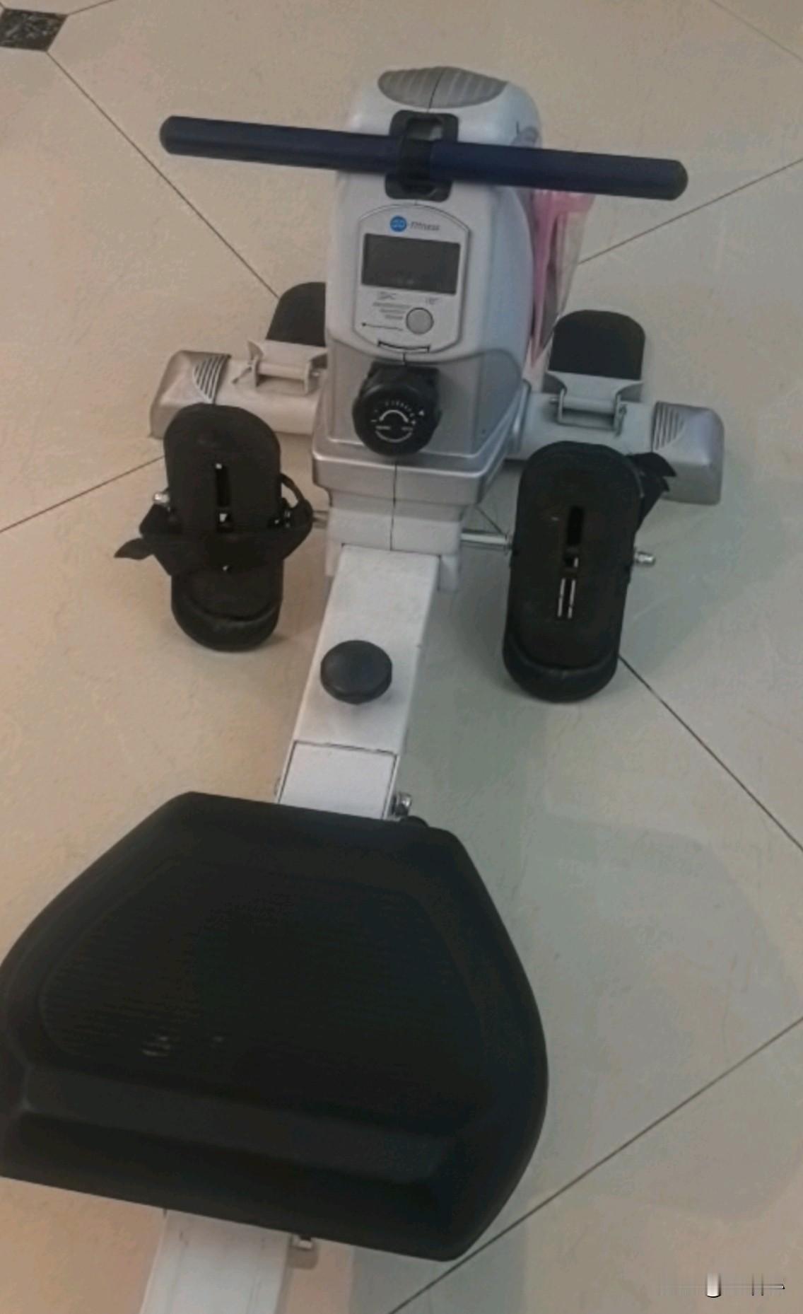 最近几天，划船器拉绳断裂，致重伤和全身瘫痪事件频发，家里的划船器已经成了鸡胁，明