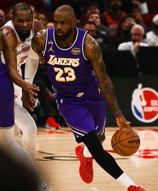 作为看了二十年球的老湖蜜，今天这场看完我真是手心全是汗，最后那几分钟心脏都快跳出