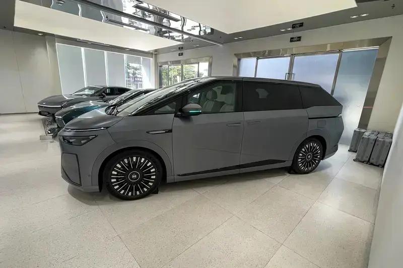 小鹏X9荣获2026年1月全品类高端MPV销量第一