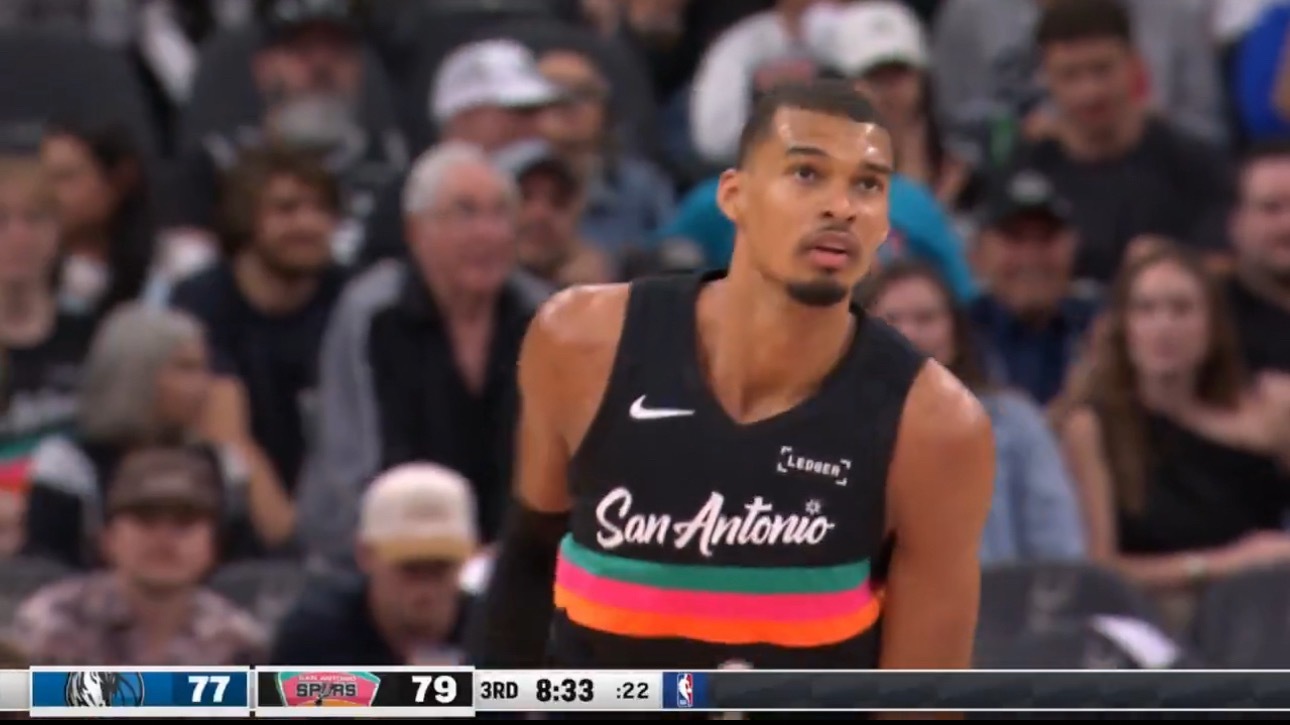 文班亚马今天出场时间已超20分钟，确保本赛季参评各大奖项和最佳阵容的资格。 