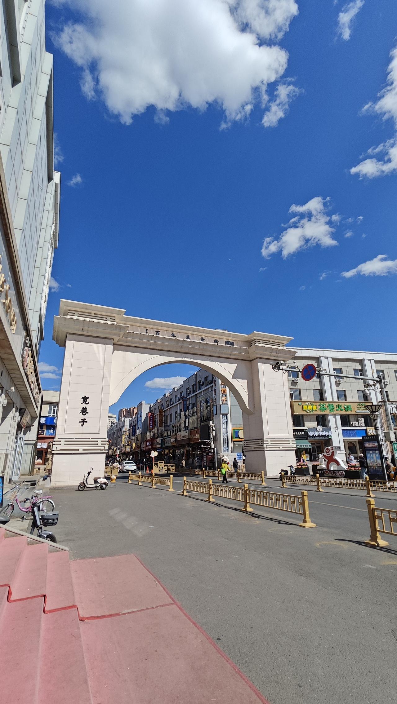 先说大原则：可以关心、可以建议、不能做主、不能强迫。
 
1. 为什么不能不管