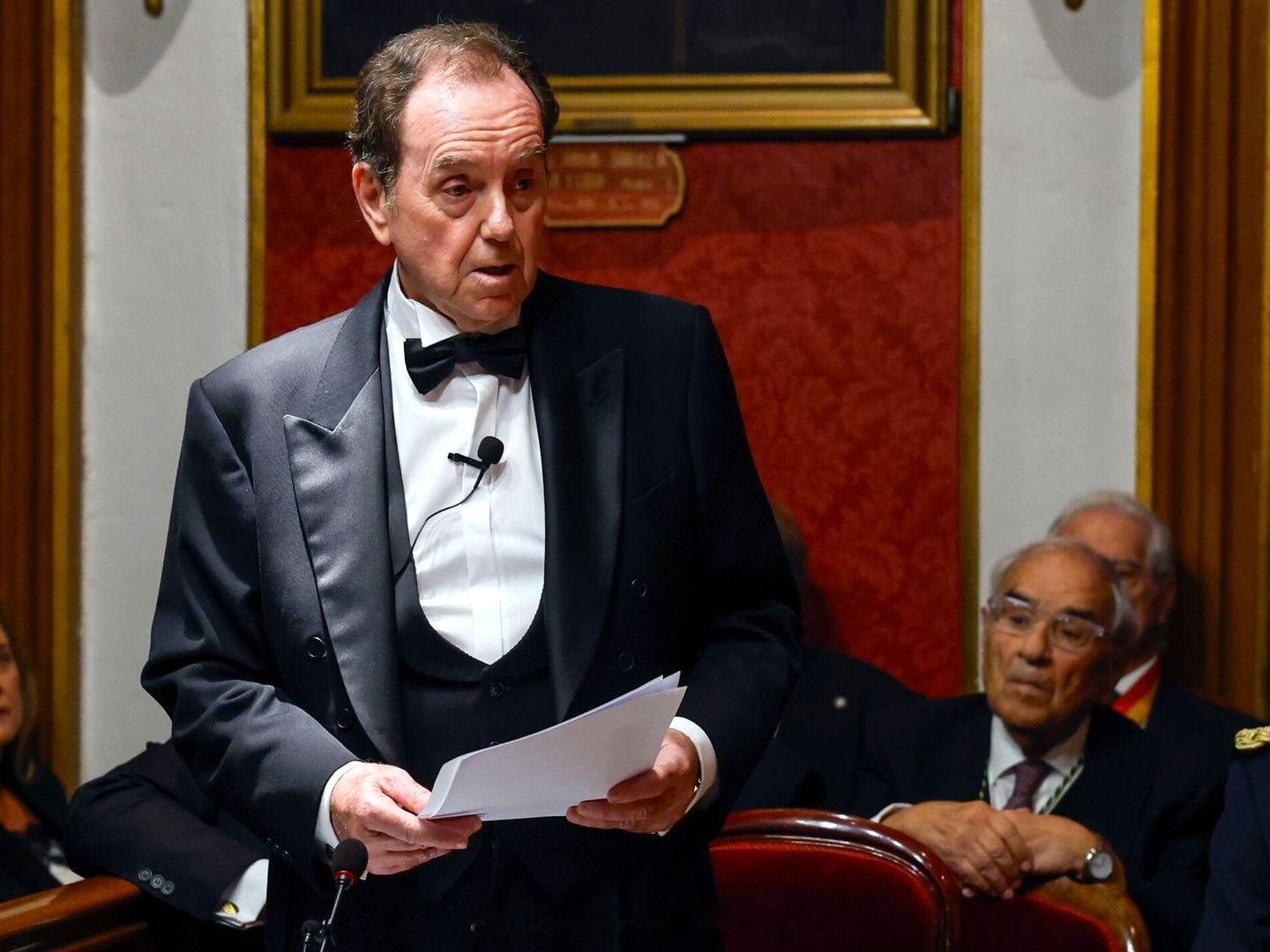 没有公务的一天，po一下casa real前侍从长阿方辛对莱昂诺尔公主军校历练的