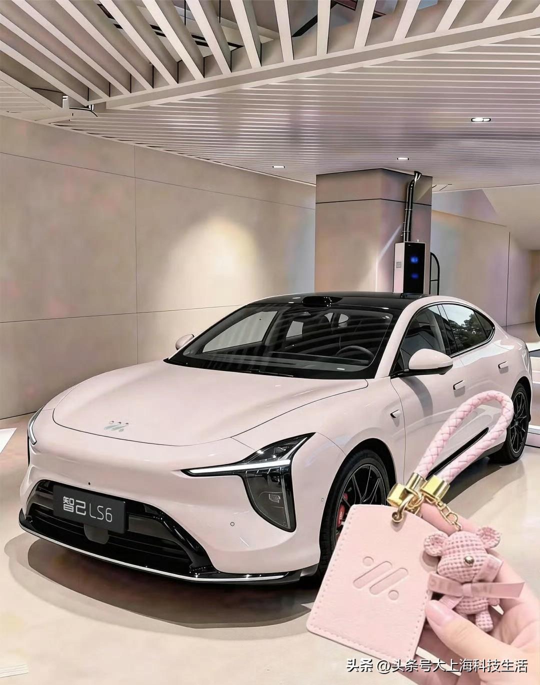 最近油价都涨得起飞了，要我说还是电车省心~
翻了好久整理了份适合女生的新能源电车