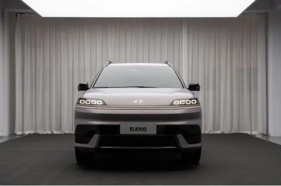 还在被灯带造型吸引？北京现代ELEXIO给你更深层的理由爱上一辆纯电SUV。

