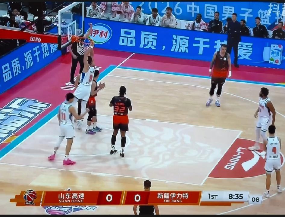 一节只得了9分，新疆男篮这也太业余了！

对阵山东男篮，料到了新疆不好打，但没想