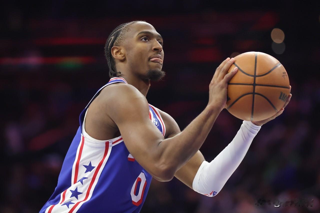 马克西进步太大了！从替补再到全明星首发，用了6个赛季：

第一个赛季：场均8分，