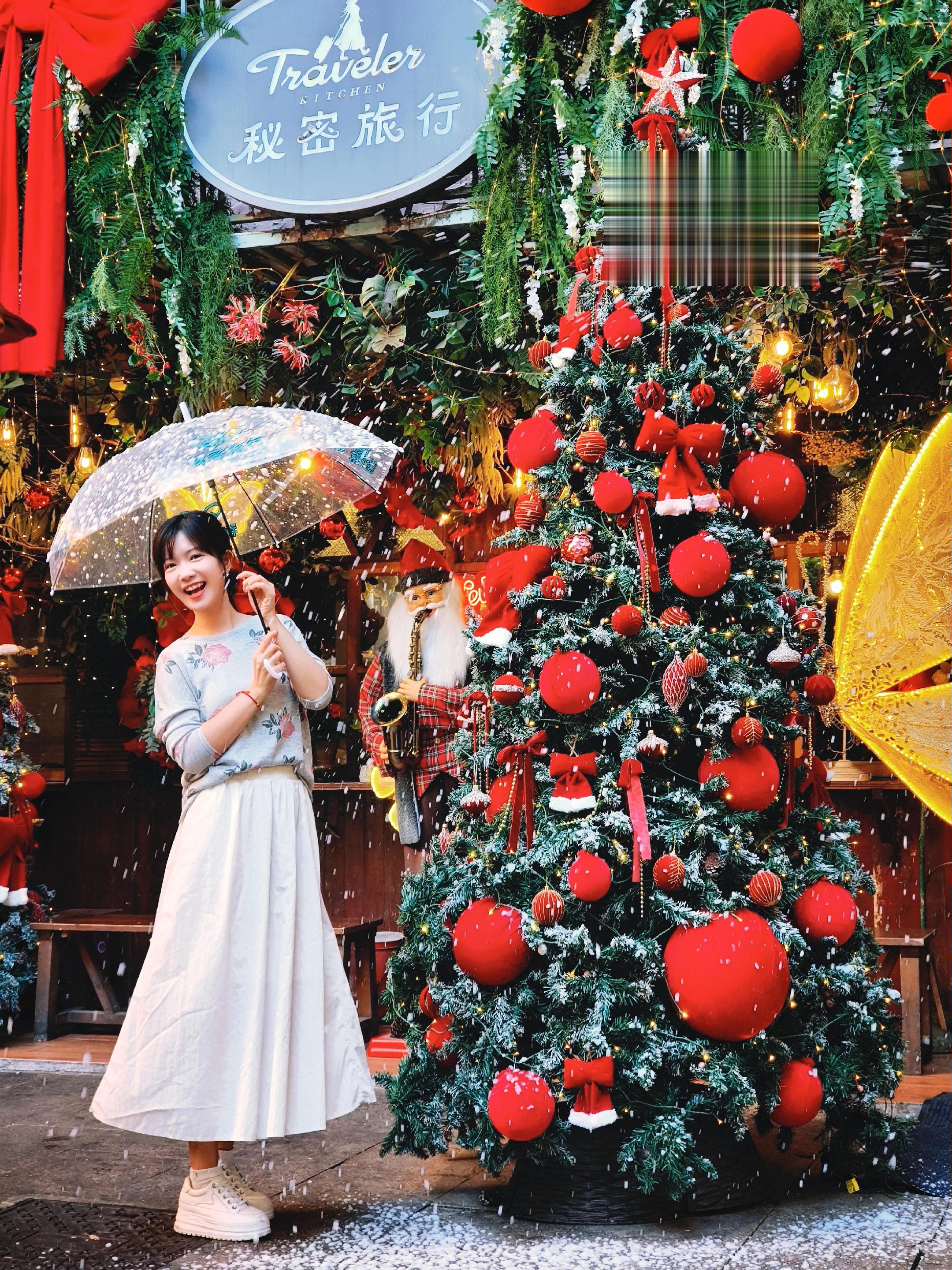 知你在找广州有飘雪的圣诞餐厅，有啦↓ 它家圣诞期间真的会下雪❄️！想想...