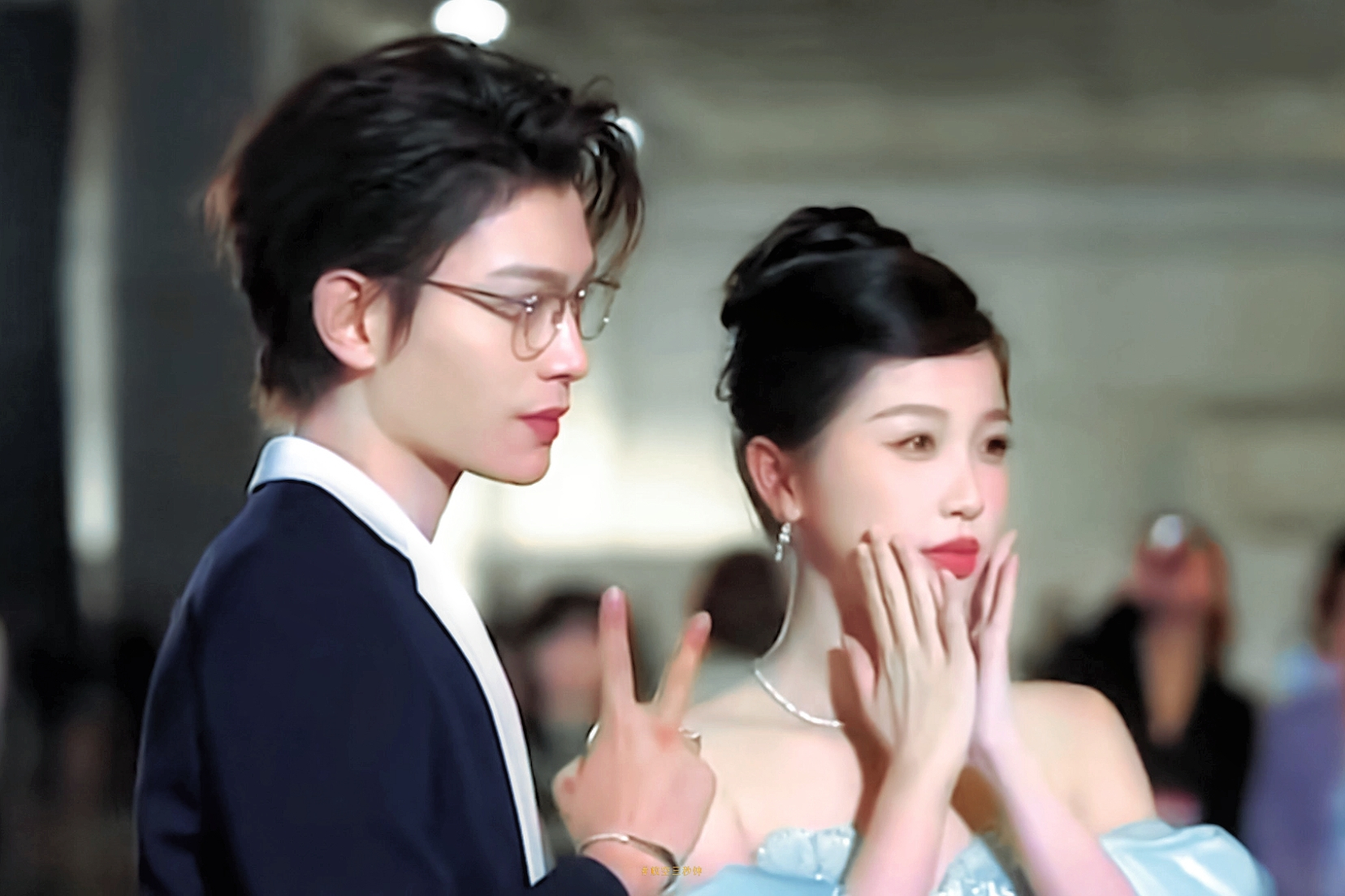 * 爱只是爱 