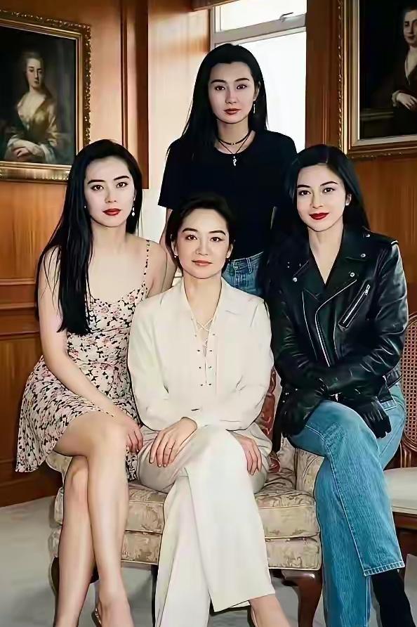 港圈公认四大美女同框，各有绝代风华，各有独特韵味！
当年惊艳一个时代，如今再看依