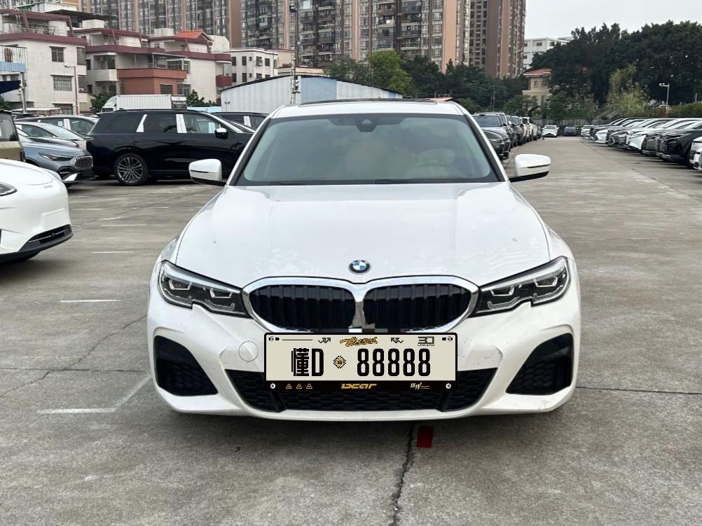 十五万预算淘二手宝马3系，正常能拿下2020年左右的2.0T主流家用版本，里程8