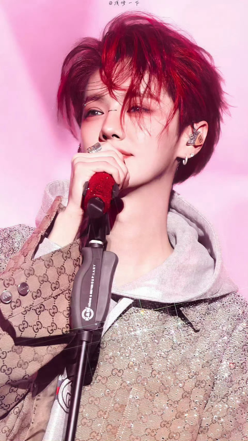 陈赫晒鹿晗live图完全看不出一点岁月痕迹呀，祝这个小鹿生日快乐吧