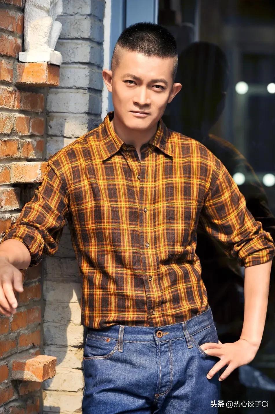 杨志刚凭《唐朝诡事》，一角，获得金树林，年度男配角。他他的获奖感言是，获得这个荣