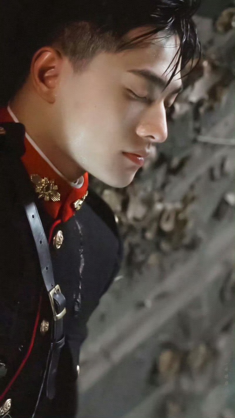 杨洋23岁拍了个13分钟的反派短短戏份塑造极致反派，杨洋真的演什么是什么！ 