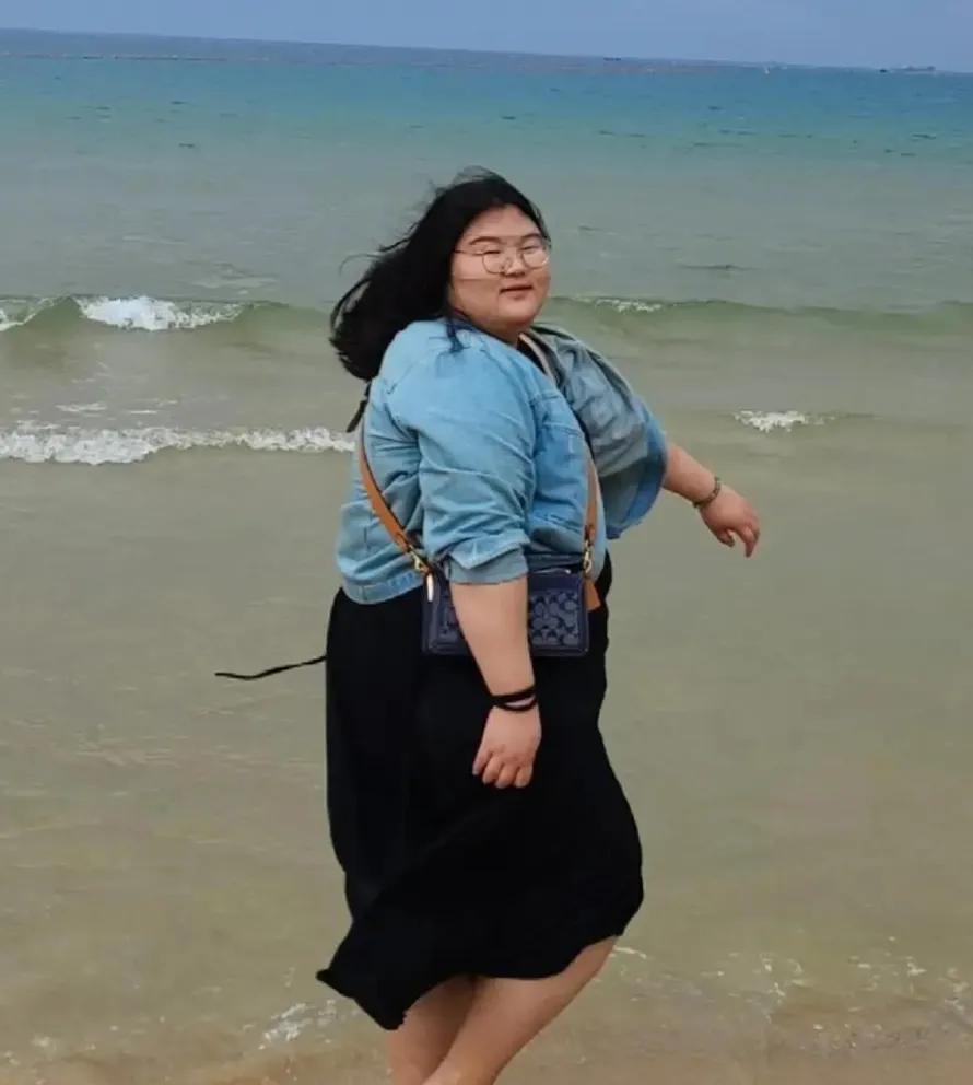 一个性学专家说了一句话，真的难听，但又让人哑口无言。
他说："女人太胖，除了你老