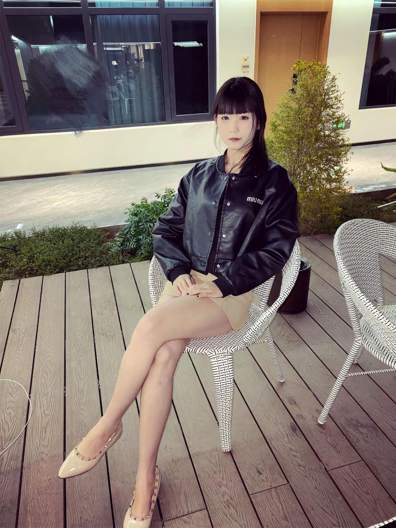 你发自拍是钓鱼啊 我还以为你长那个样是在求安慰呢