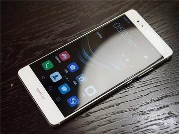 华为畅享100 Pro Max新机参数曝光 万级电池+1.5K屏。
手机市场如今