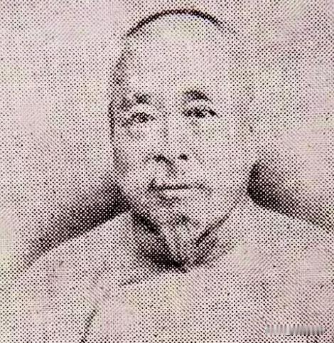 煎一大碗粪水服之！名医范文甫一开这方子，吓得病人从床上跳起来大骂：‘你算什么名医