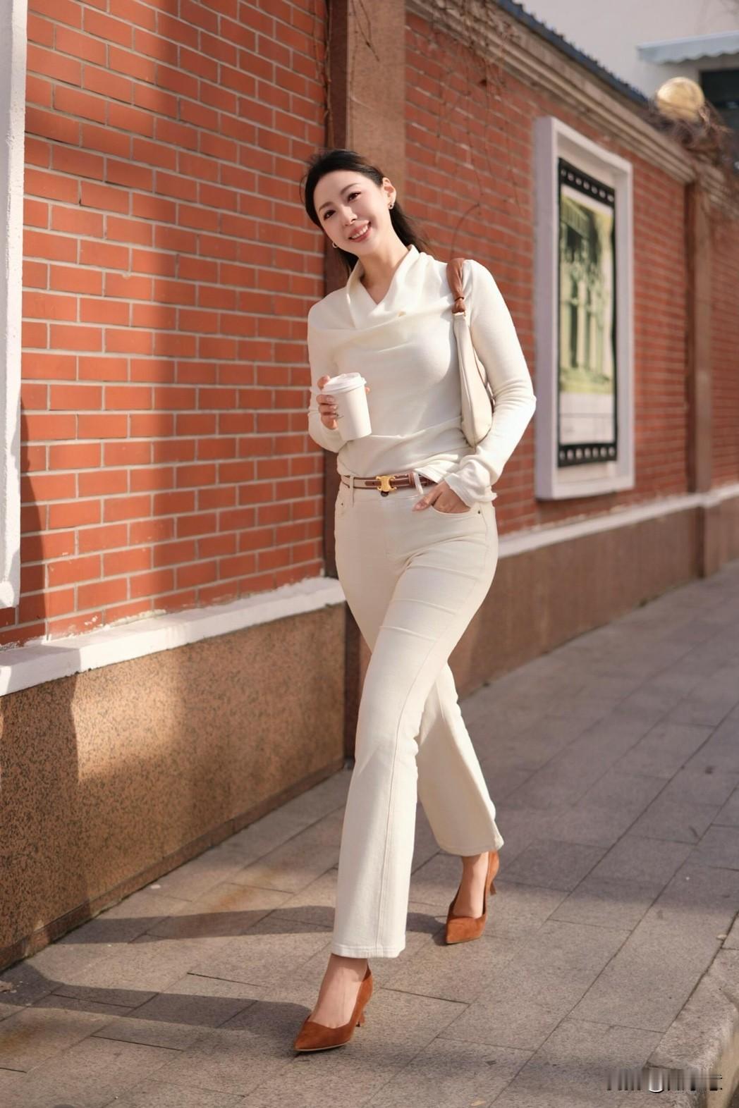 春日白月光｜Cleanfit会发光穿搭法则 ☁️||周末的午间，阳光照过来的时候