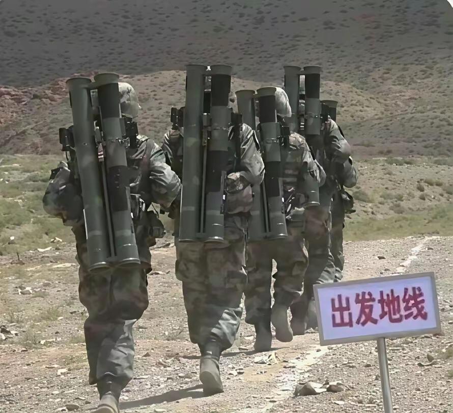 八十年过去了，五个人还是凑不齐一支枪！[捂脸]
打鬼子的时候，只有一支步枪，“凭