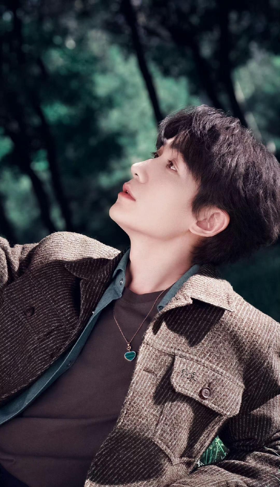 他演的林楠笙，没火三年，火了四年，现在直接进了博物馆。
军装、配枪、怀表，三件道