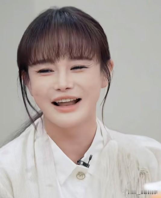 41岁的冉莹颖不是没人馋她，而是她有邹市明这个听话的男人专宠，就算生意失败亏了2