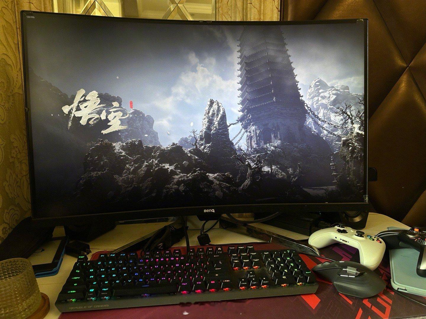 来这玩了一把黑悟空，小怪都没打过哈哈。 这#东北电吹# 的猴子不行啊[doge]