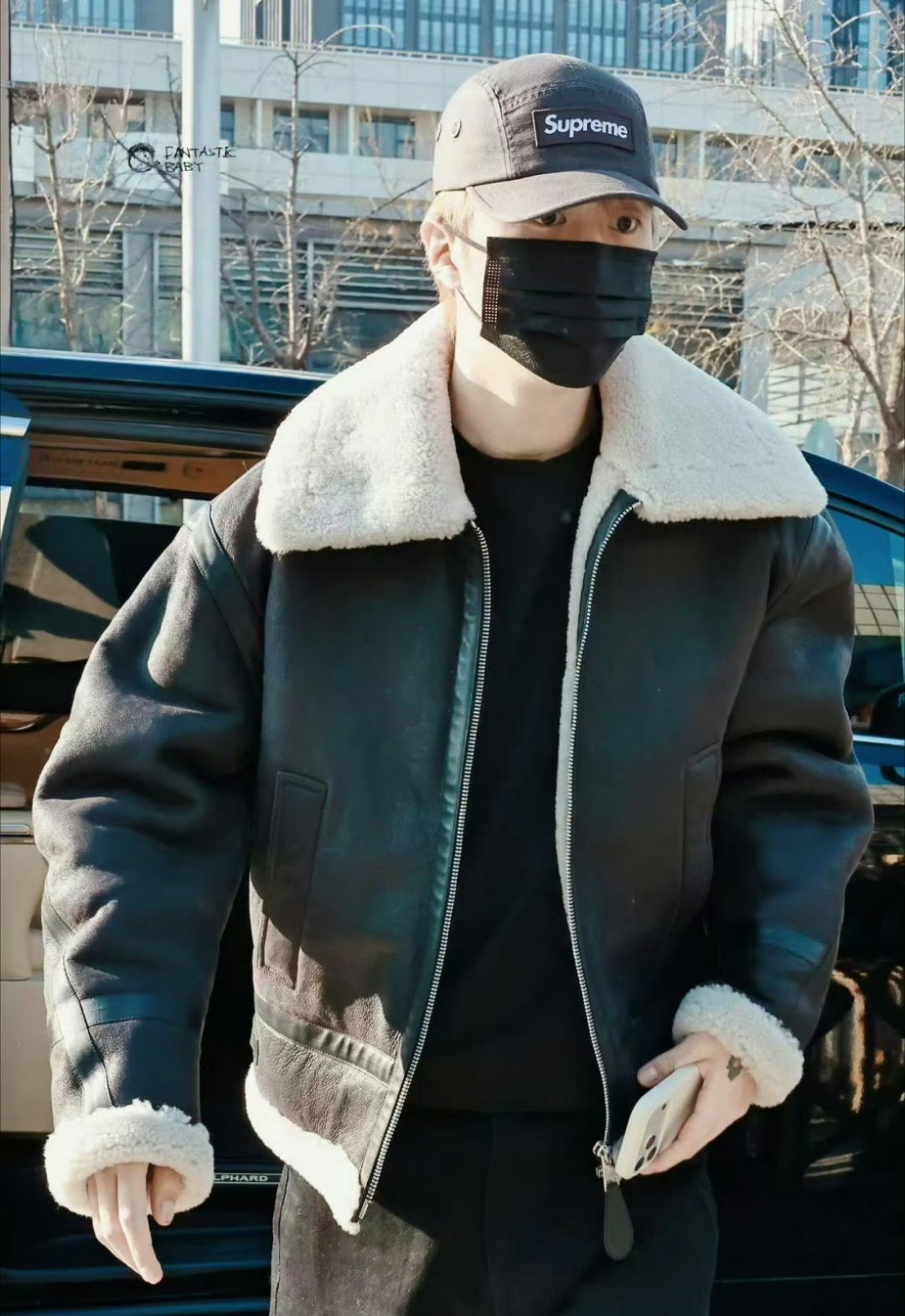 范丞丞现身马年春晚彩排哎呦丞丞偷偷干大事，期待丞丞呈现精彩舞台！ 